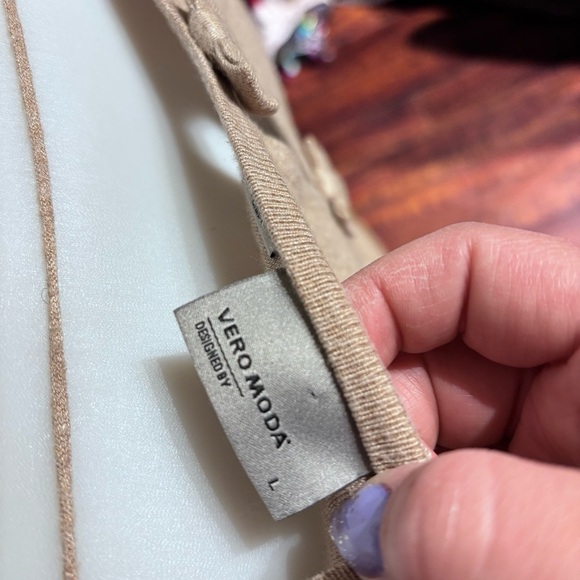 Vero Moda Long Sleeve Dress in Beige - Picture 6 of 7